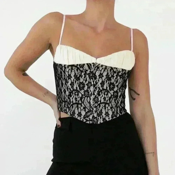 Rumored Versailles Corset - Black Lace - Picture 2 of 6